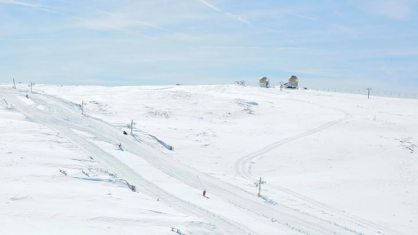 estância de ski serra da estrada neve torre 12 13 03 2024