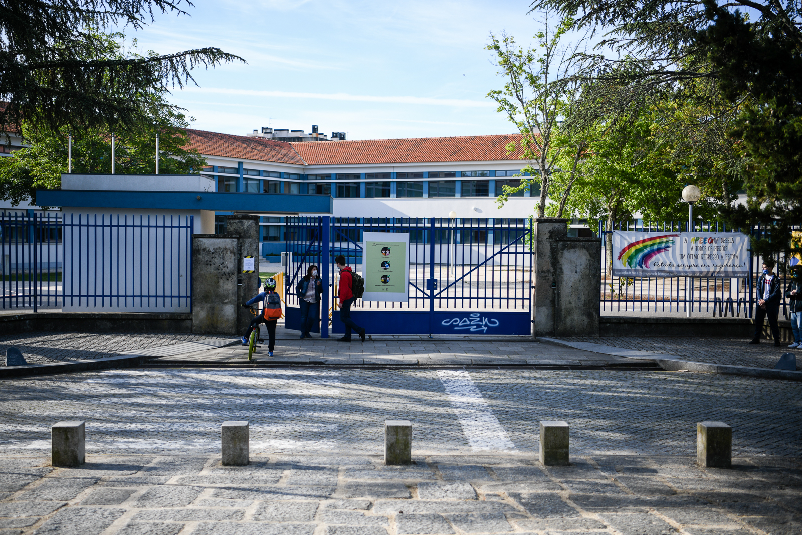 Greve nas escolas. Função publica em greve fecha a escola grão vasco