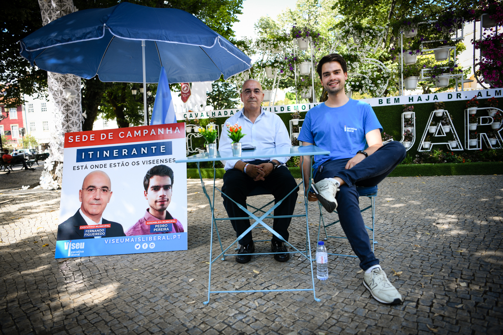 Fernando Figueiredo e Pedro Ferreira na apresentação da sede de campanha itinerante da iniciativa liberal