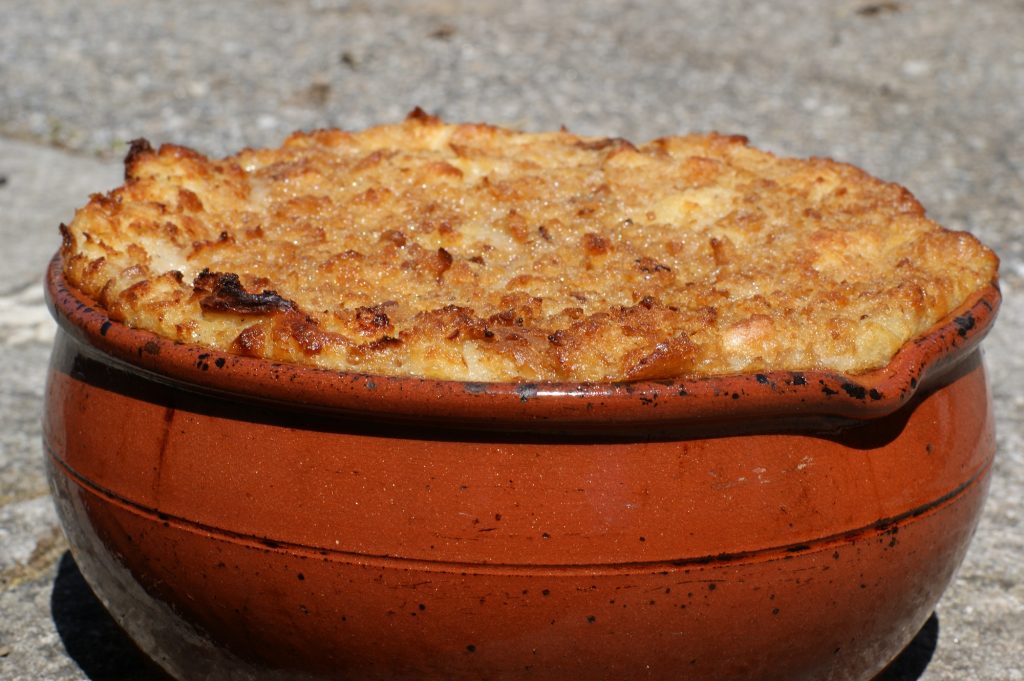  Vouzela: Prove a sopa seca de Alcofra e caminhe até à Torre Medieval