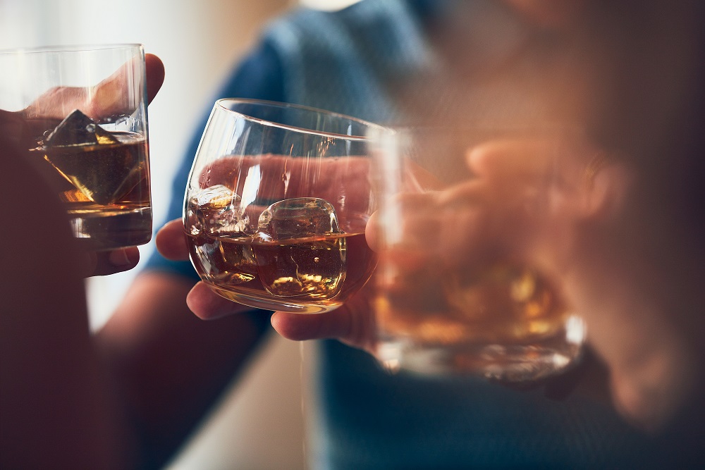  Mais de metade dos jovens bebeu álcool de forma rápida e excessiva no último ano - Jornal do Centro