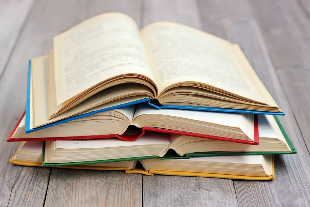  Crónicas do Jornal do Centro compiladas em livro - Jornal do Centro