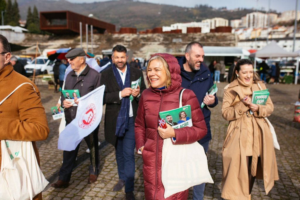  Eleições: PS acusa AD de fazer “drama” com o SNS - Jornal do Centro