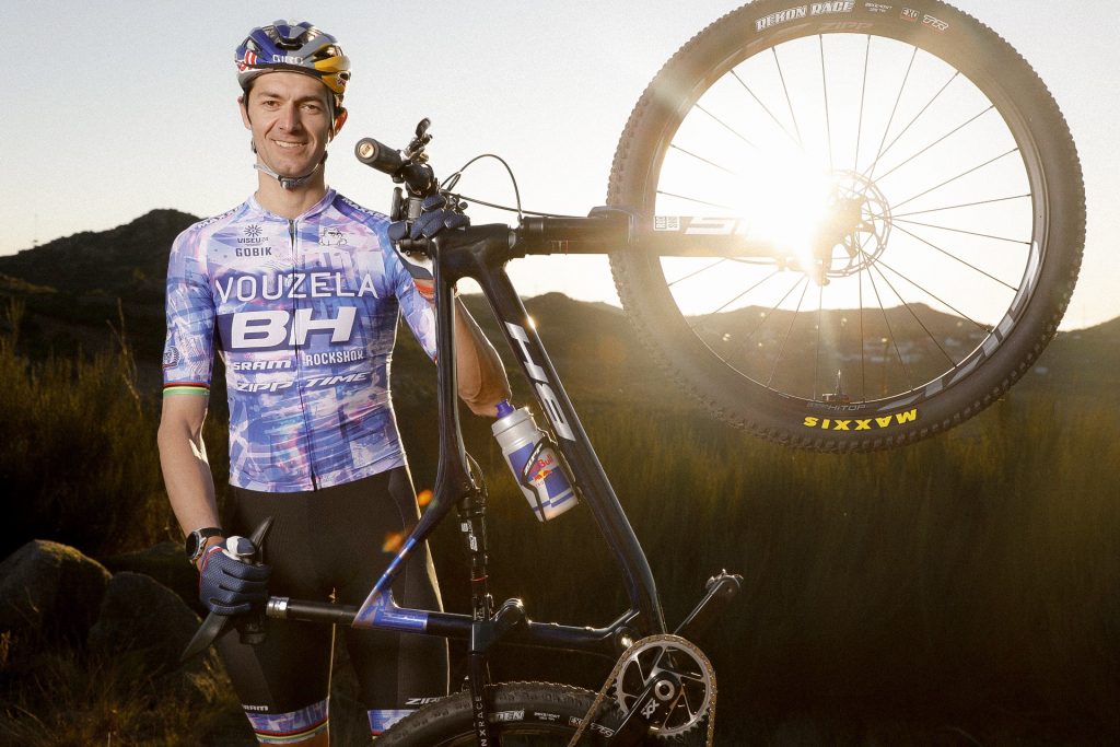  Tiago Ferreira, o ciclista que, mais do que ser referência nos títulos, quer ser ídolo na entrega à modalidade - Jornal do Centro