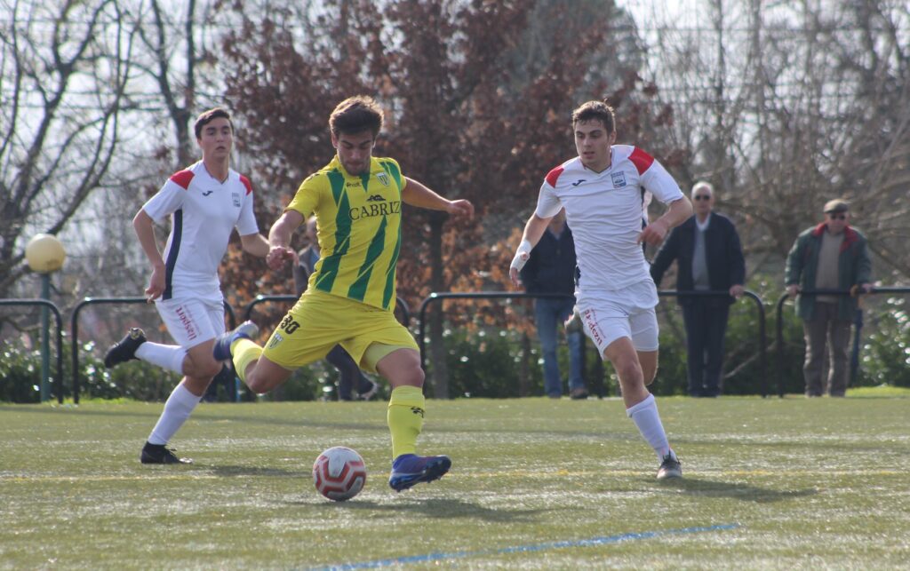  Futebol: Uma geração de jogadores perdida no meio da pandemia - Jornal do Centro