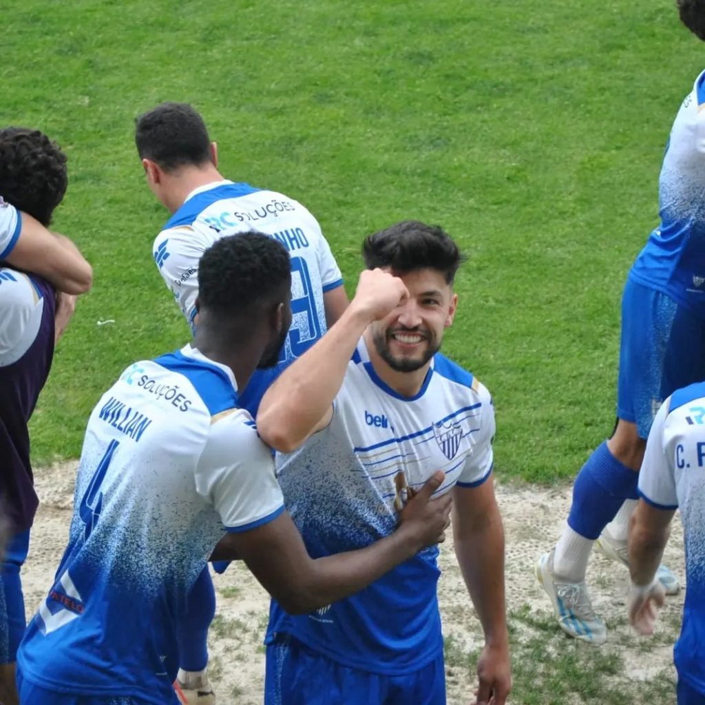  CD Cinfães sagra-se campeão da Divisão de Honra AF Viseu - Jornal do Centro