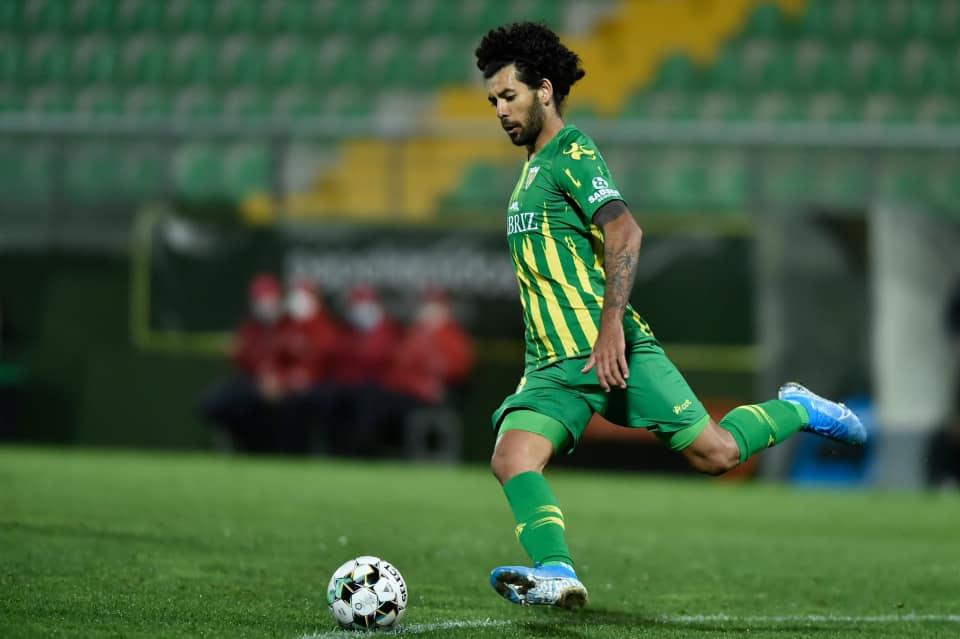  Enzo Martínez confirma o adeus ao CD Tondela - Jornal do Centro