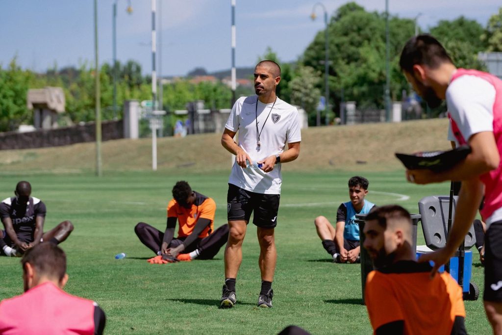  Académico reforça-se bem, Tondela arrisca no treinador, defende Carlos Agostinho - Jornal do Centro