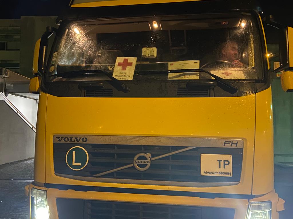  Camião parte de Viseu para Lviv com material e condutores prontos para ajudar ´quem está lá dentro’ - Jornal do Centro
