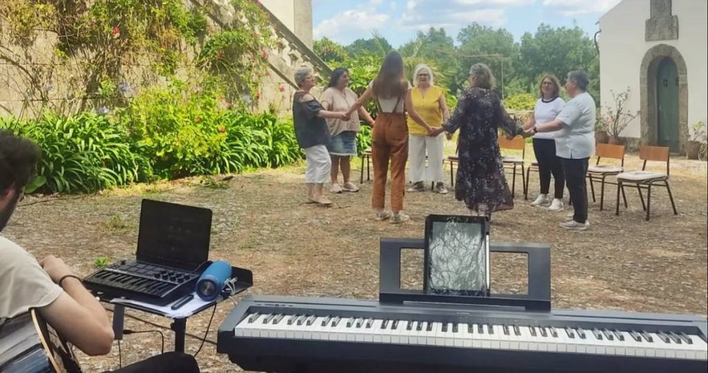  Histórias de vida das mulheres de Ranhados, em Viseu, contadas em espetáculo - Jornal do Centro