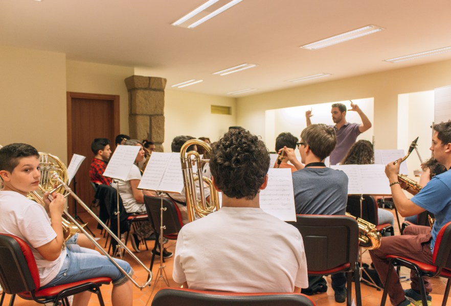  Autarquia dá bolsas de estudo para alunos do Conservatório - Jornal do Centro