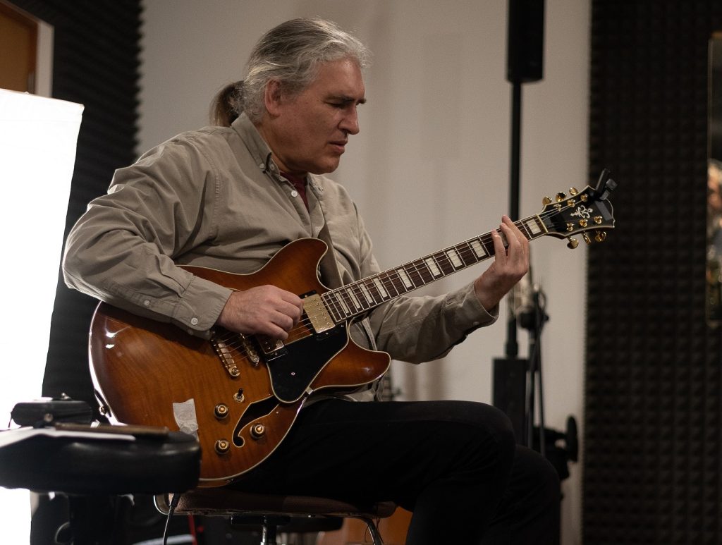  Viseu: Carlos Peninha apresenta novo álbum ao vivo no Café com Letras - Jornal do Centro