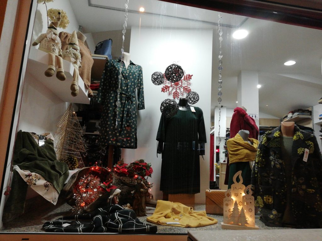  Castro Daire: imaginação precisa-se nas montras de Natal - Jornal do Centro