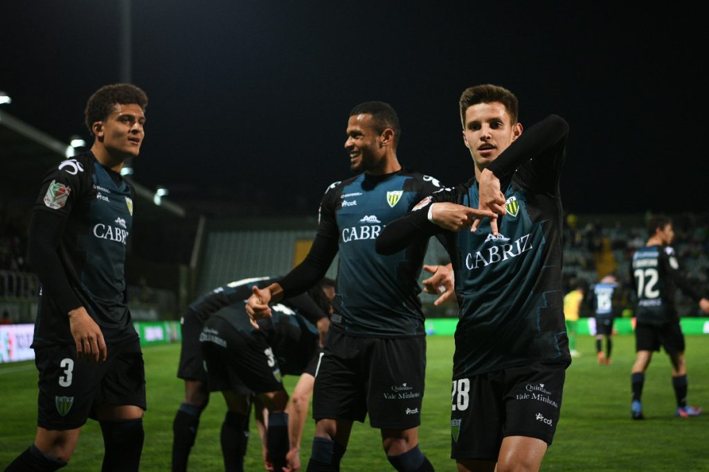  Tondela dá passo de gigante rumo à final da Taça - Jornal do Centro