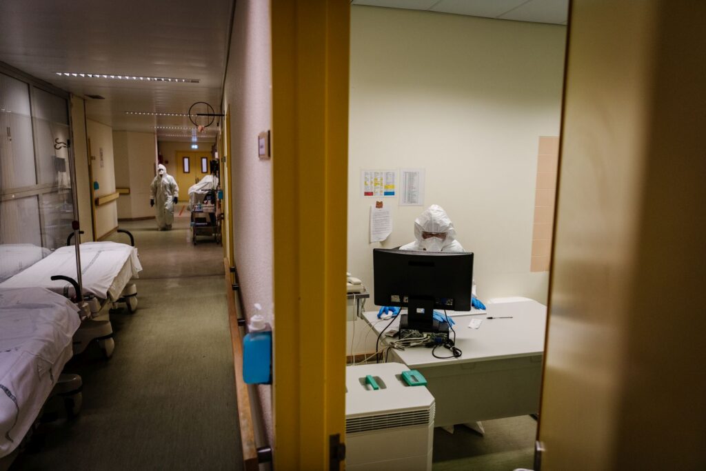  Menos um internado com Covid-19 nas últimas horas no Hospital de Viseu - Jornal do Centro