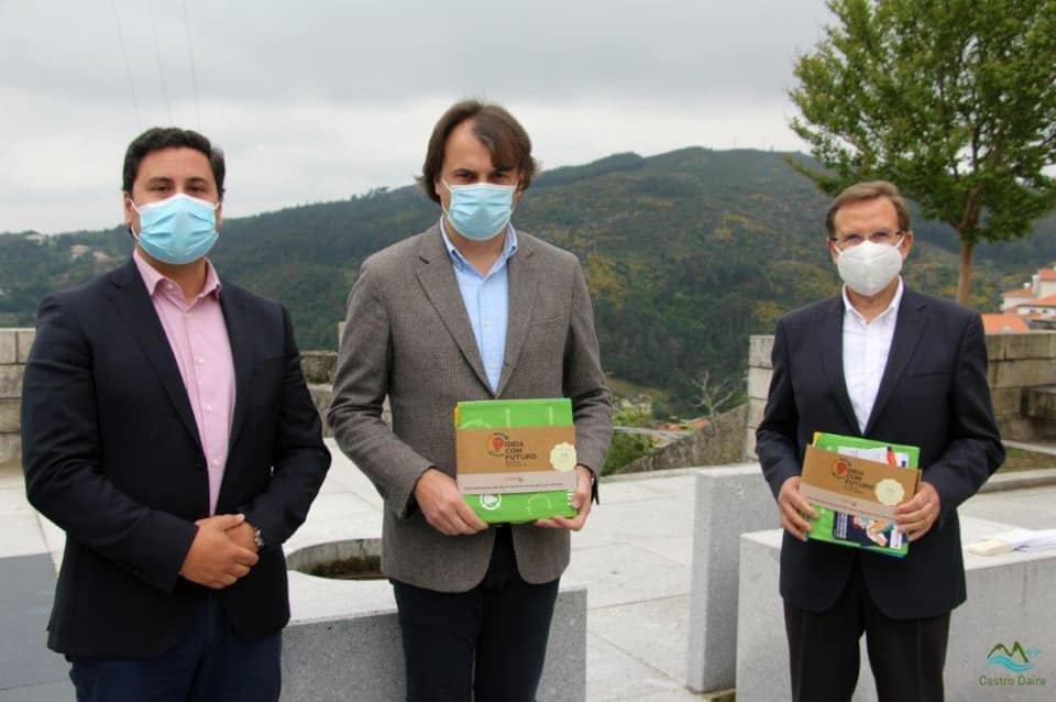  Mini-ecopontos distribuídos em Castro Daire - Jornal do Centro