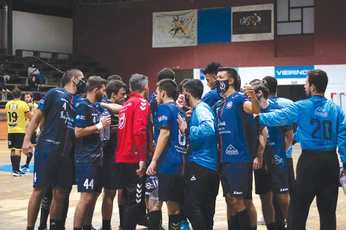 Academia de Andebol de S. Pedro do Sul sofre primeira derrota da temporada - Jornal do Centro