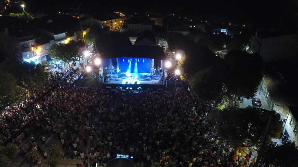  Mónica Sintra, The Gift e Carlão nas festas de Mangualde