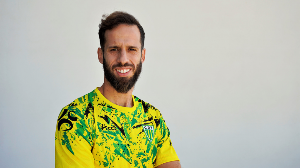  CD Tondela anuncia mais um reforço
