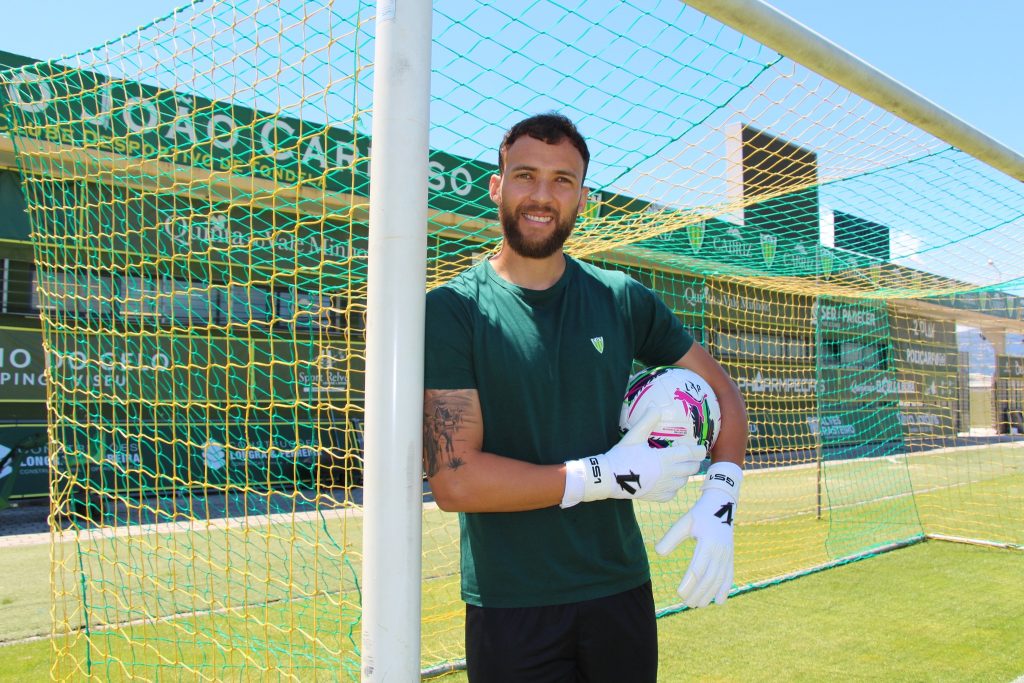  Guarda-redes Gabriel Souza é reforço do Tondela - Jornal do Centro