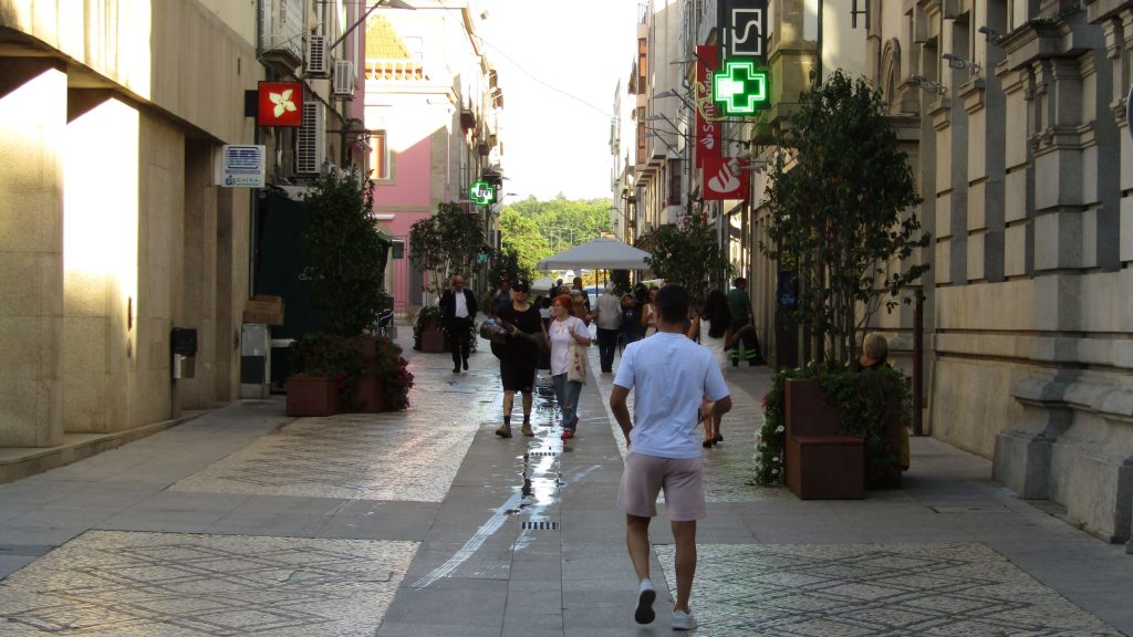  Região de Viseu com rendimentos acima do limiar da pobreza - Jornal do Centro