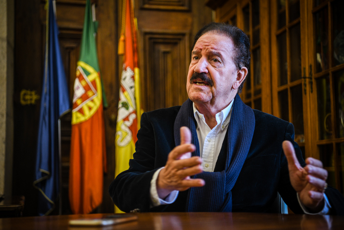  Seca: Ruas não vai na conversa do Governo. PS critica fecho das piscinas - Jornal do Centro