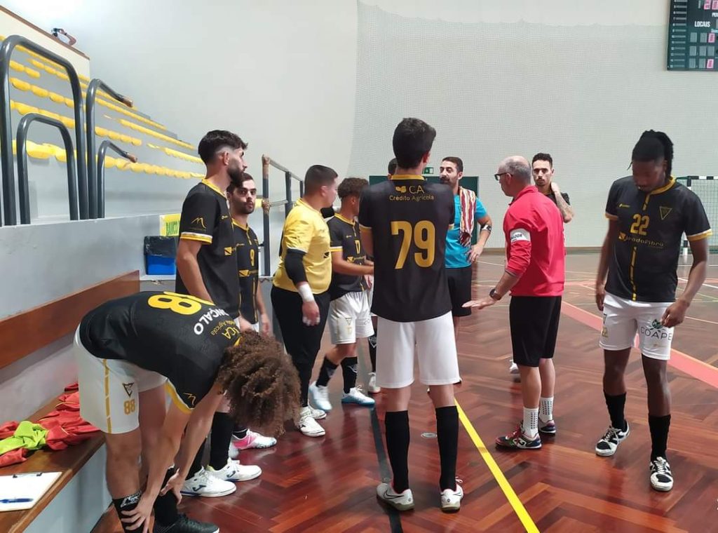  Divisão de Honra: Adversários diretos aproveitam folga dos Mouros para aproximarem-se da liderança - Jornal do Centro