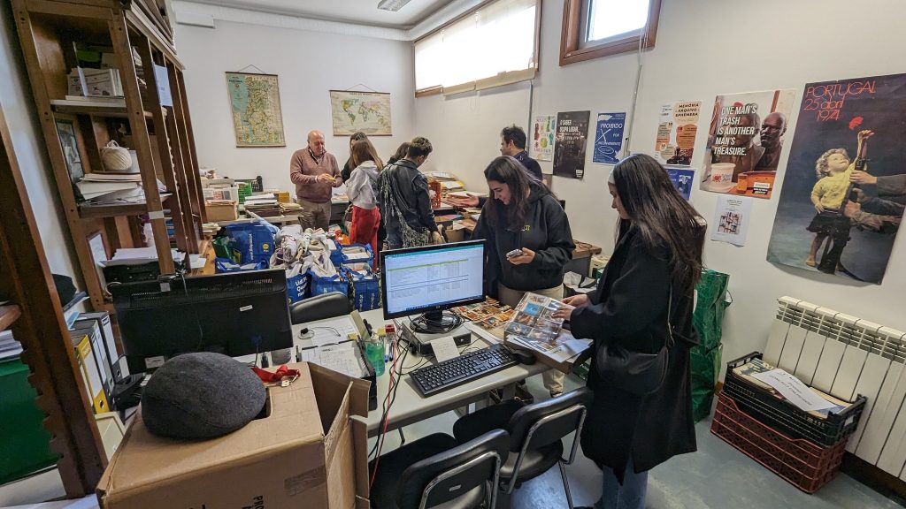  Cartazes de protesto vão percorrer escolas do distrito de Viseu - Jornal do Centro