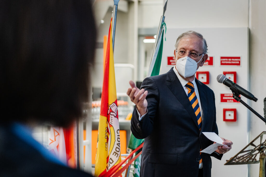  Dia de luto municipal em Tondela pela morte de Almeida Henriques - Jornal do Centro