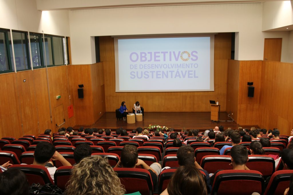  Alunos revelam trabalhos científicos na Escola Superior de Tecnologia de Viseu - Jornal do Centro