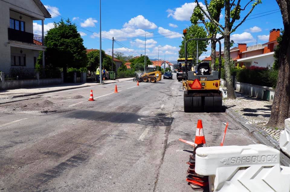  Em Tondela, há vias a ser repavimentadas - Jornal do Centro