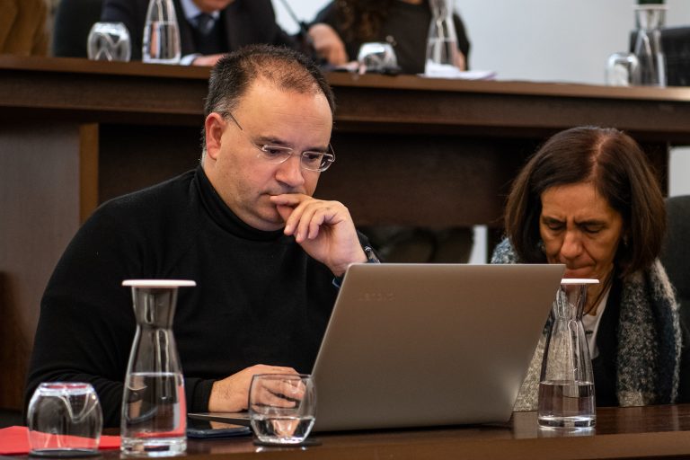 04062117112669b93adb1cecf54948c584d41ac856fed93b80c9