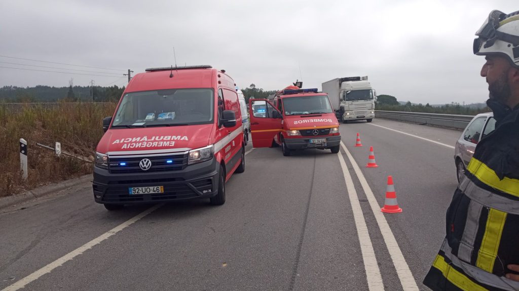  Acidente com dois carros condicionou trânsito no IP3 na zona do Chamadouro