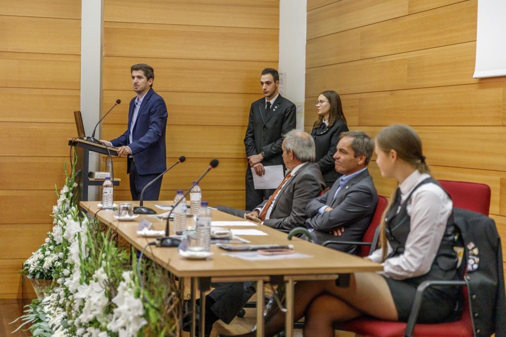  Cinfães: dirigente socialista homenageado em Aveiro - Jornal do Centro