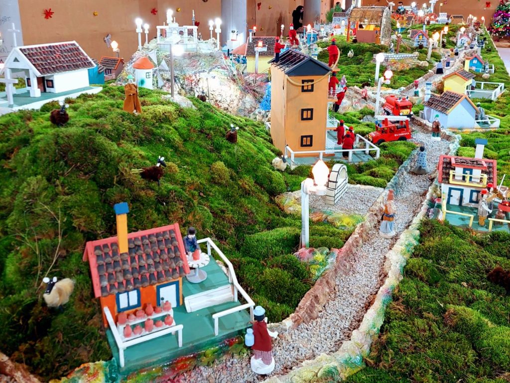  Tarouca com mega presépio em movimento - Jornal do Centro