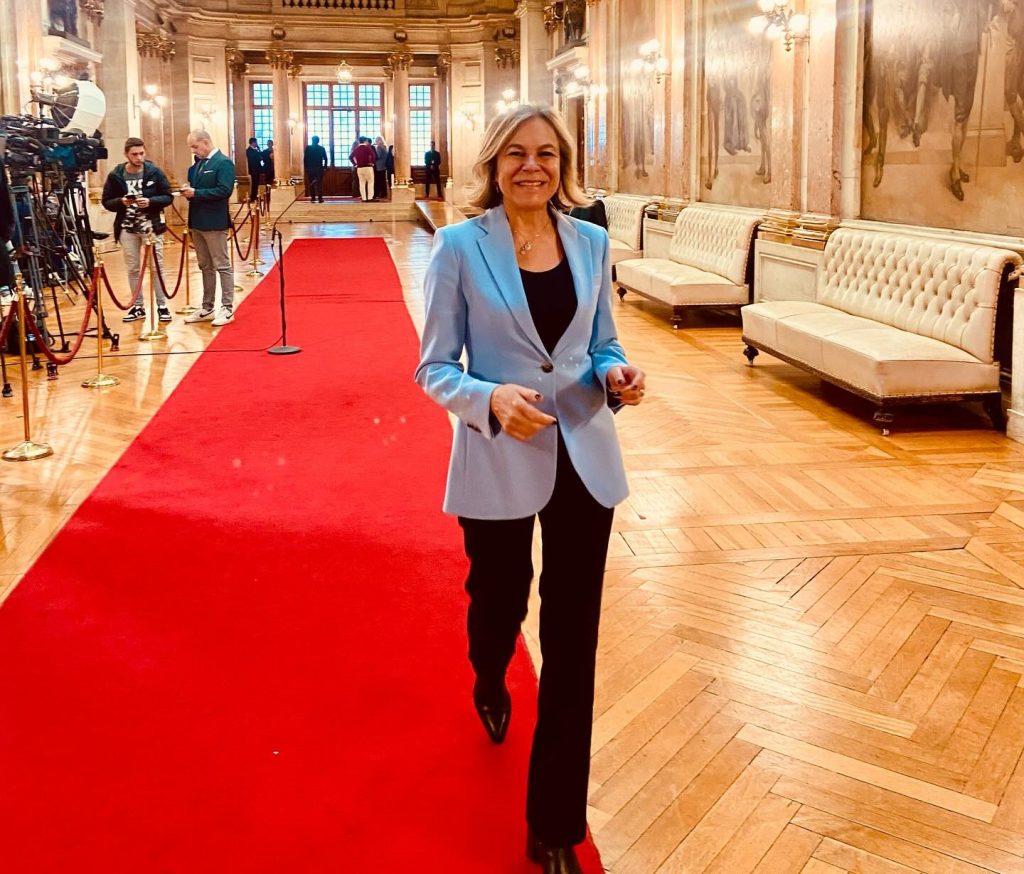  De cofres cheios, deputados do PS vão lutar pelo fim das portagens - Jornal do Centro