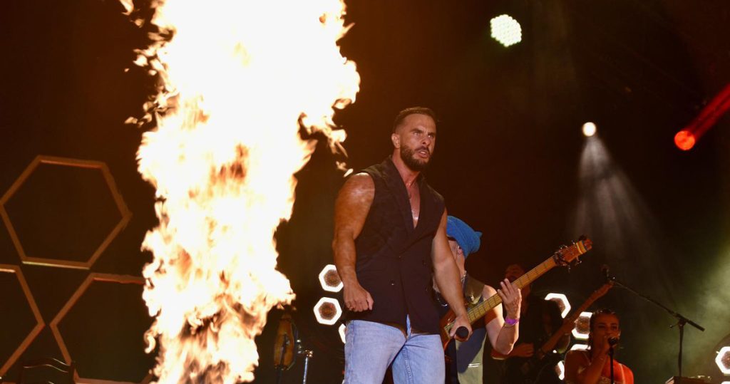  Nininho Vaz Maia pela primeira vez na Feira de São Mateus - Jornal do Centro