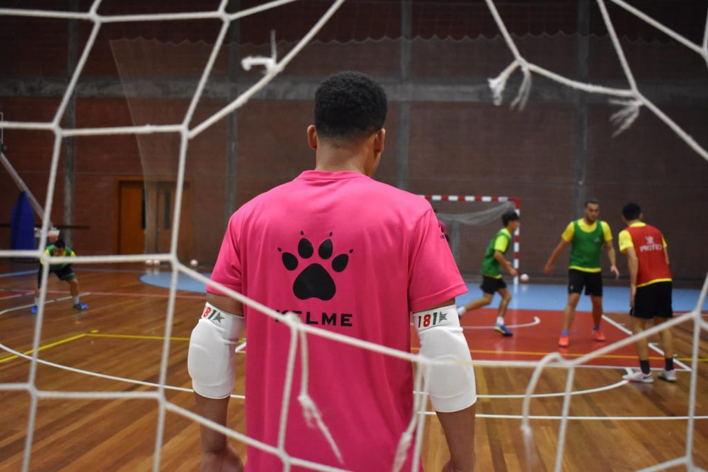  Futsal: ABC de Nelas empata em casa e atrasa-se na luta pela subida - Jornal do Centro