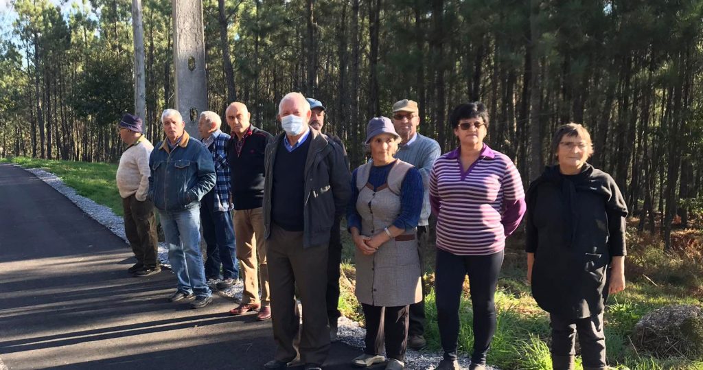  Habitantes de Santos Evos acusam morador de querer cortar estrada - Jornal do Centro