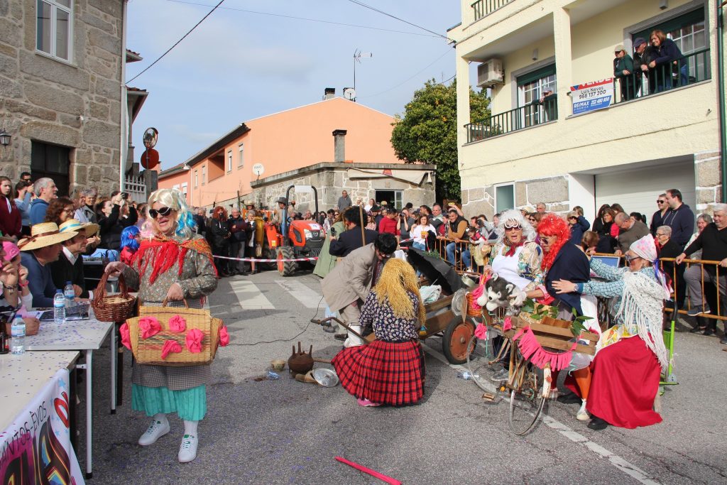  Viseu: Três dias de festa em Santos Evos para festejar o Carnaval - Jornal do Centro