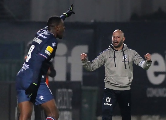  Treinador do Belenenses SAD antevê jogo “importantíssimo” com o Tondela - Jornal do Centro