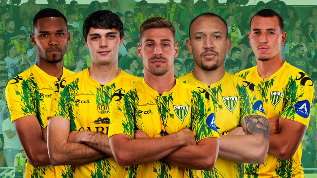  Tondela anuncia saída de mais cinco jogadores - Jornal do Centro