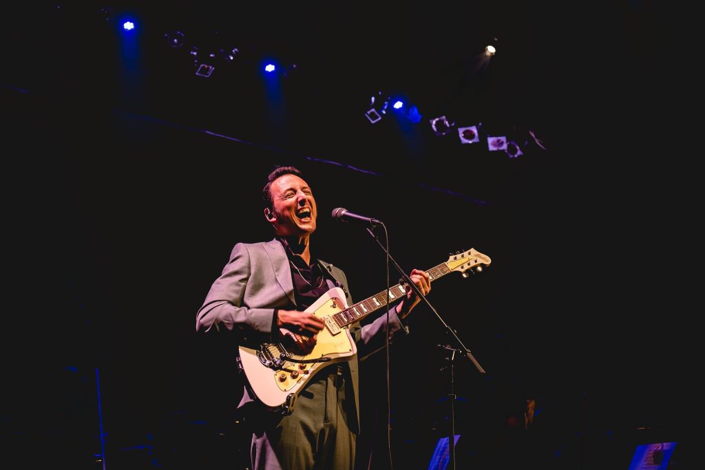  Samuel Úria e Ana Bacalhau em concerto solidário na ACERT, em Tondela - Jornal do Centro