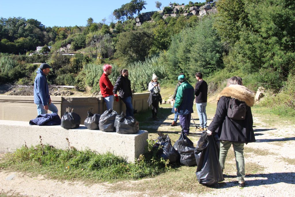  Recolhidos cerca de 50 quilos de lixo das margens do Rio Dão - Jornal do Centro