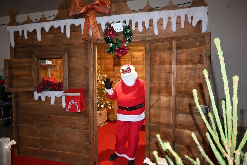  Pai Natal e duendes trazem alegria a Tarouca esta sexta-feira - Jornal do Centro