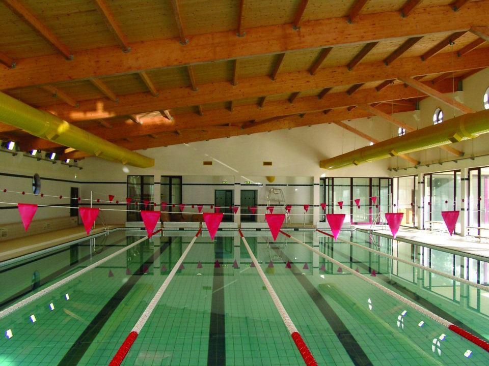  Piscina de Penalva do Castelo com aulas gratuitas para comemorar 18 anos de existência - Jornal do Centro