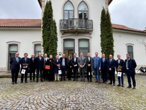  Autarcas de Portugal e Espanha em Viseu para pedir que governos avancem com corredor ferroviário - Jornal do Centro