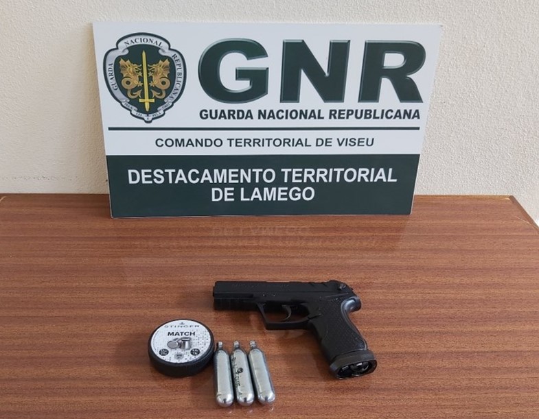  Homem apontou arma à cabeça de outro e acabou identificado - Jornal do Centro