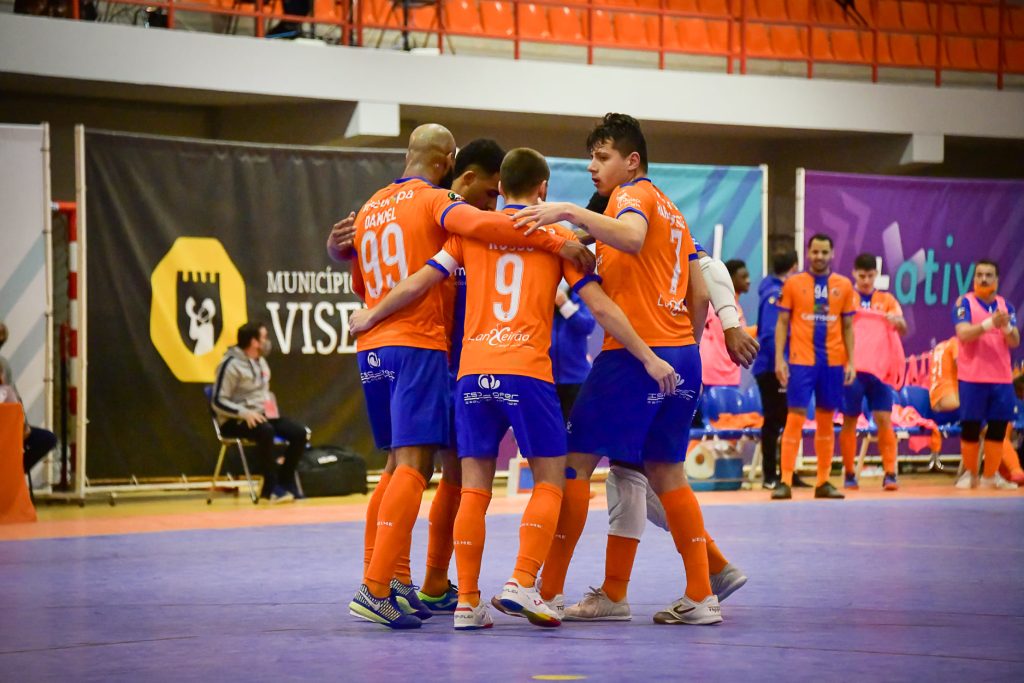  Viseu 2001 nos oitavos de final da Taça de Portugal de Futsal - Jornal do Centro