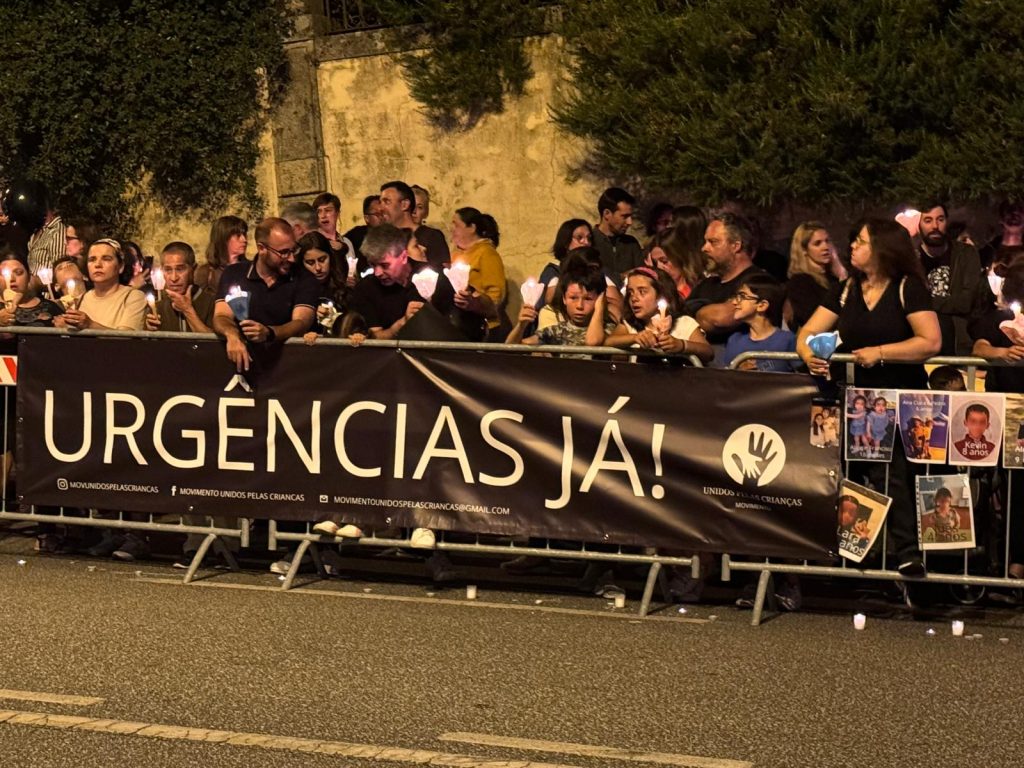  Viseu: Vigília pela abertura da urgência pediátrica à noite junta mais de 200 pessoas e utentes prometem luta - Jornal do Centro